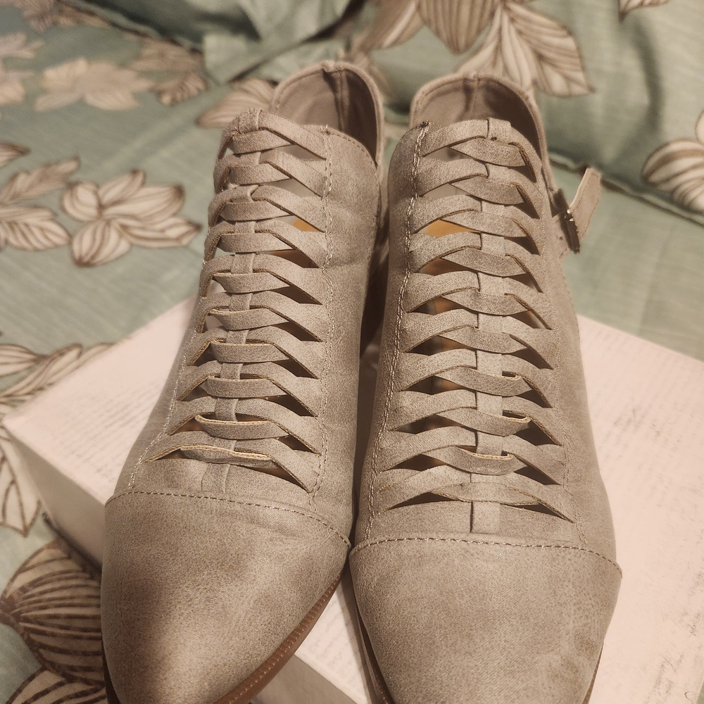 Qupid Light Gray Woven Flats